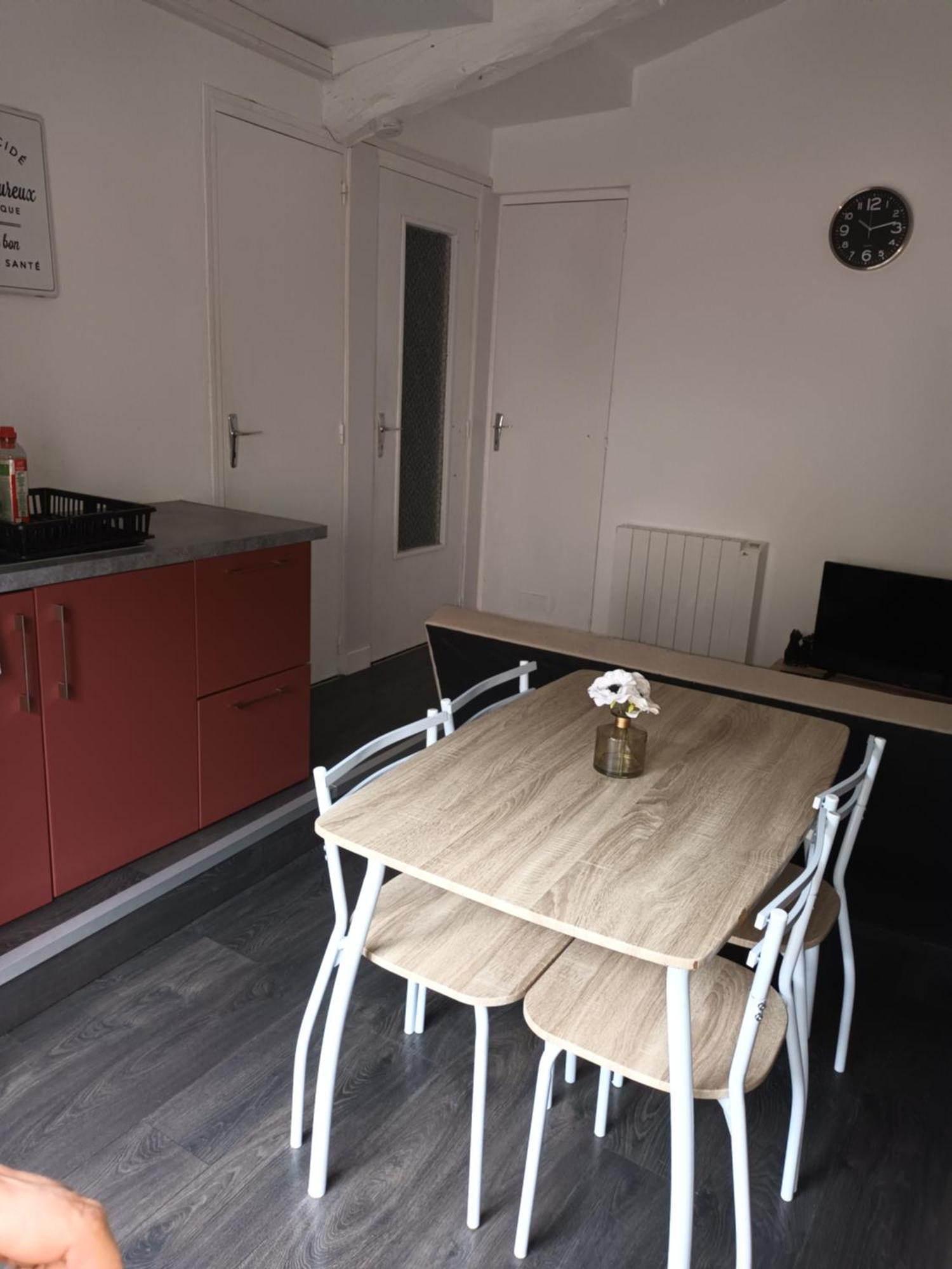 Brigueuil Petite Maison Cocooning מראה חיצוני תמונה